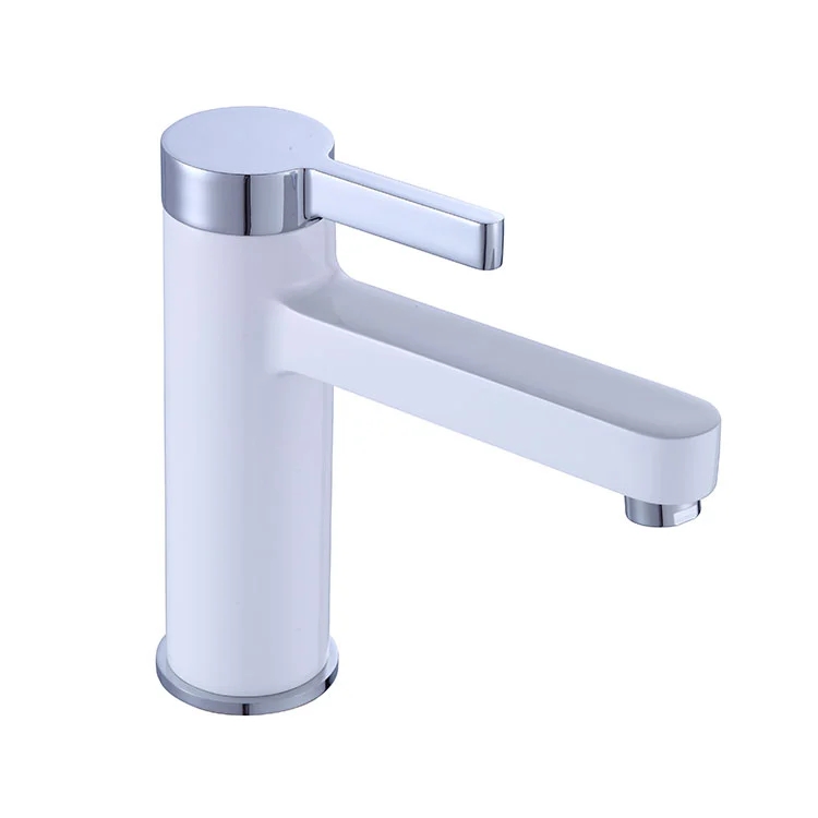 Quels sont les avantages de l'utilisation du matériau en laiton dans le robinet de lavabo en laiton de bain de bain?