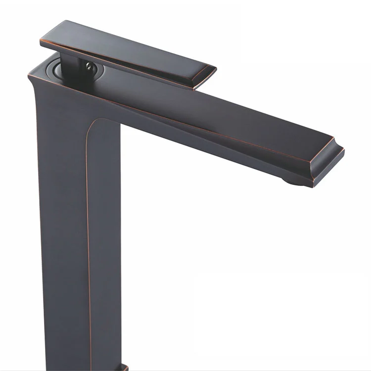 Pourquoi les robinets de lavabo hauts deviennent-ils le choix privilégié pour les salles de bains modernes ?